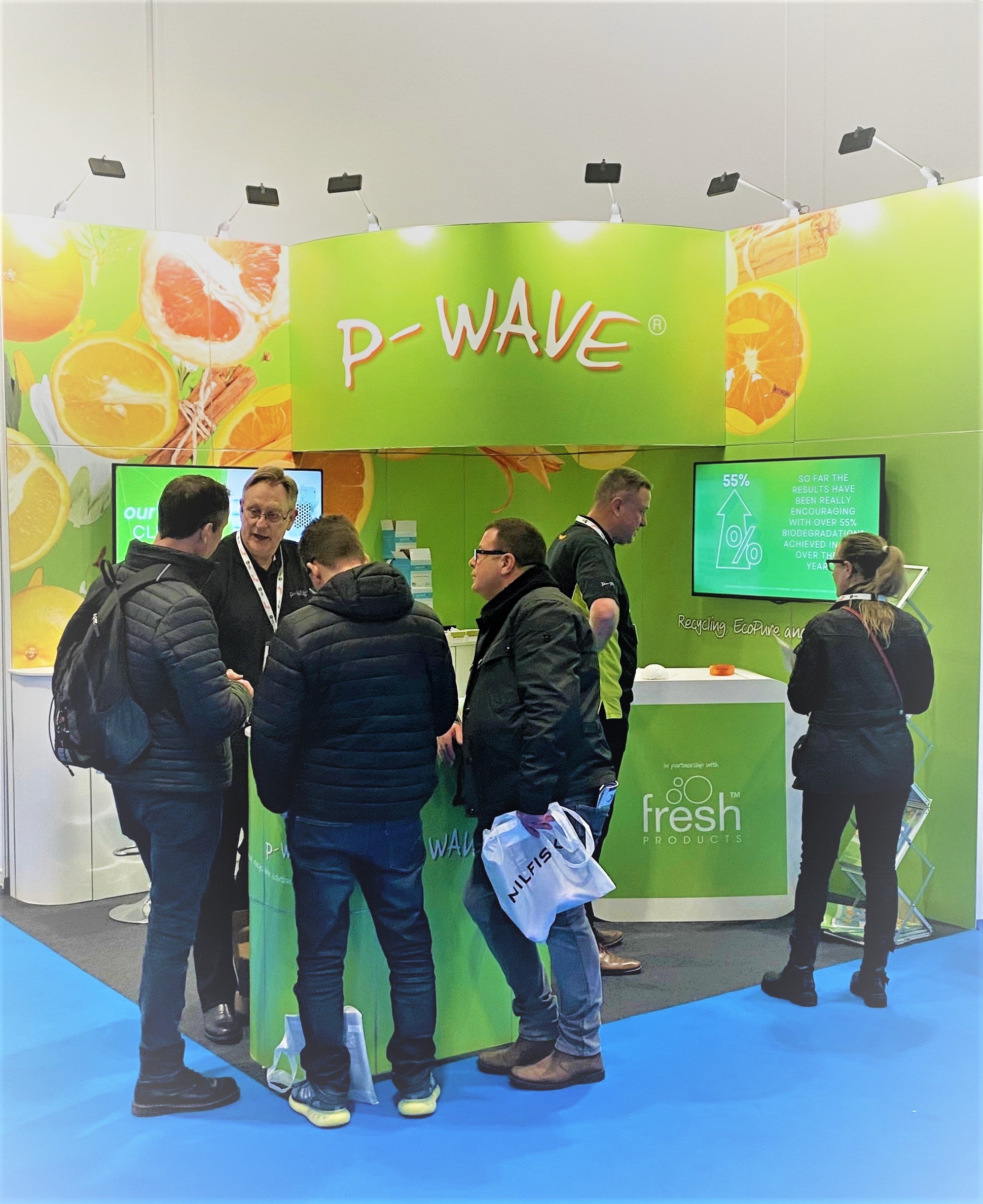 Busy P-Wave exhibition stand with fade